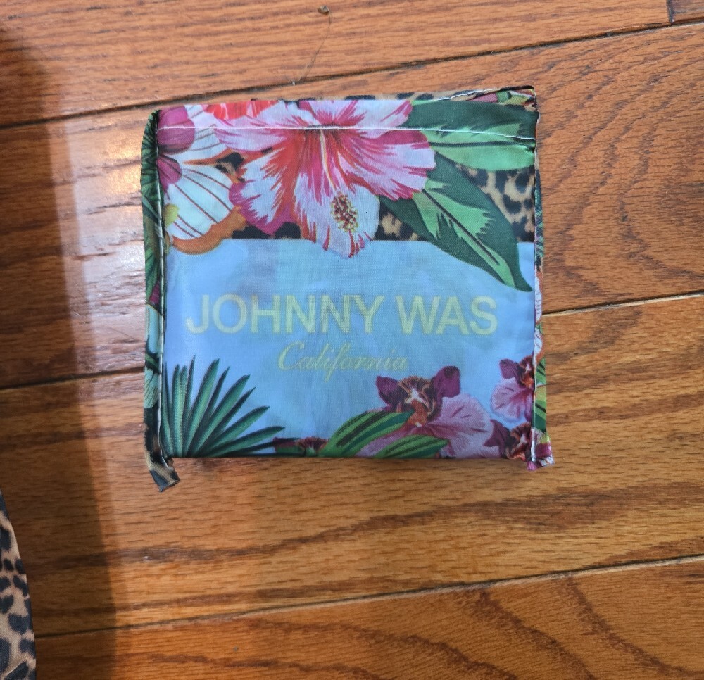 Johnny Was Foldable TOTE & JW HAIR CLIP - Picture 4 of 4